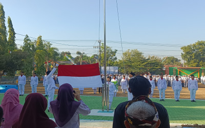 Upacara Hari Ulang Tahun Republik Indonesia ke 79 di SMA N 1 Tunjungan